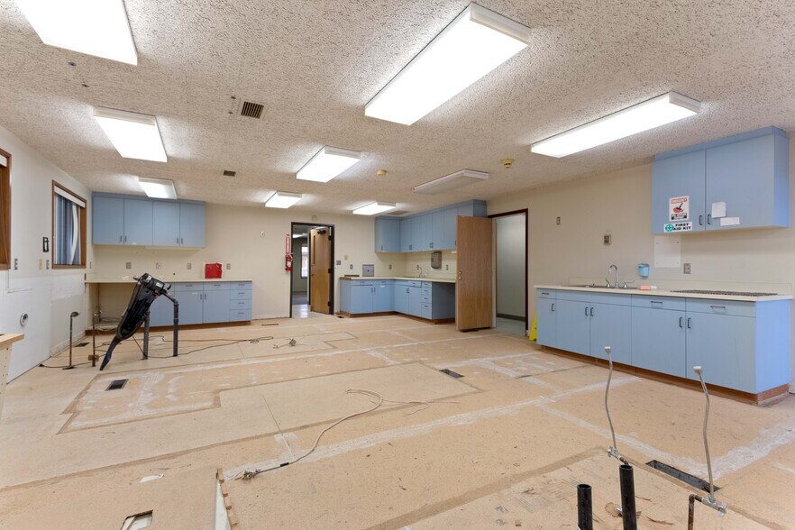 More Photos Of 1200 N 14th Ave, Pasco Medical For Sale