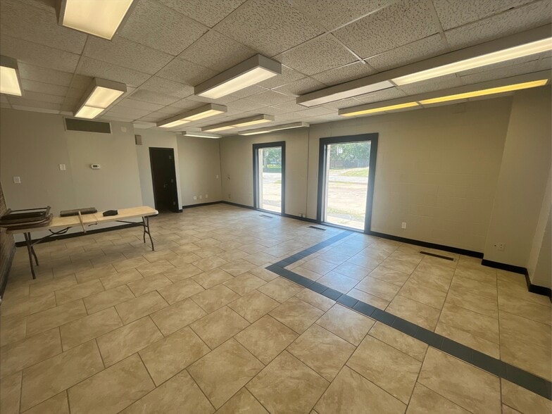 More Photos Of 324 N 19th St, Guthrie Office For Sale