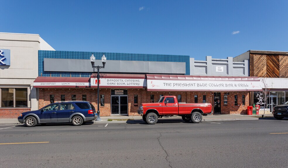 More Photos Of 149 E Main St, Hermiston Bar For Lease
