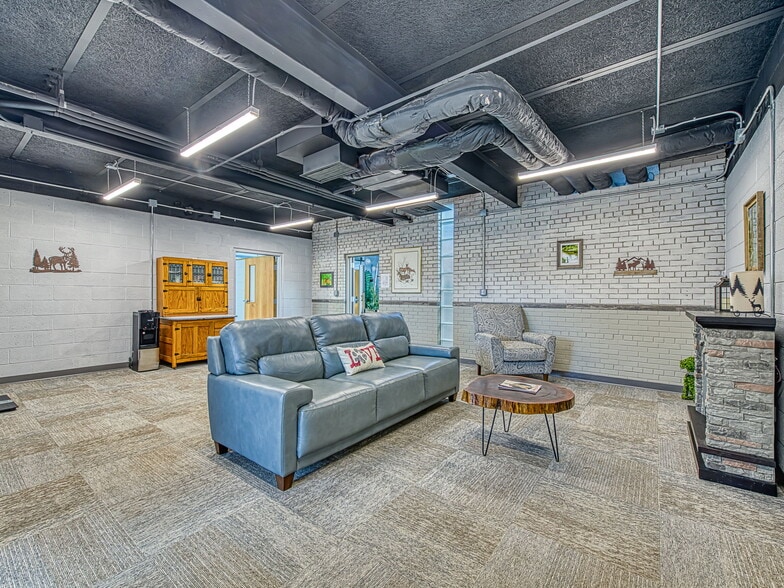 More Photos Of 2400 N Dixie Hwy, Monroe Serviced Offices For Sale