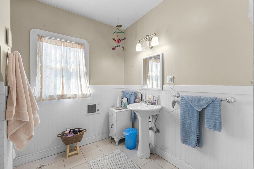 More Photos Of 2900 Barrett Ave, Richmond Multifamily For Sale