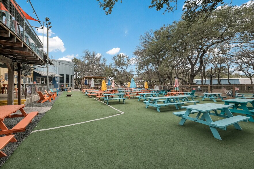 More Photos Of 13838 Jones Maltsberger Rd, San Antonio Restaurant For Sale