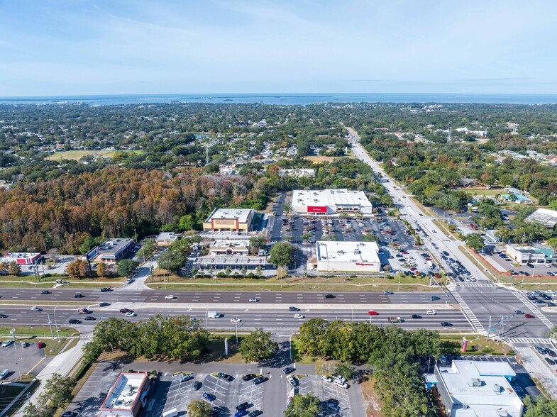 More Photos Of 33550 US Highway 19 N, Palm Harbor Freestanding For Lease