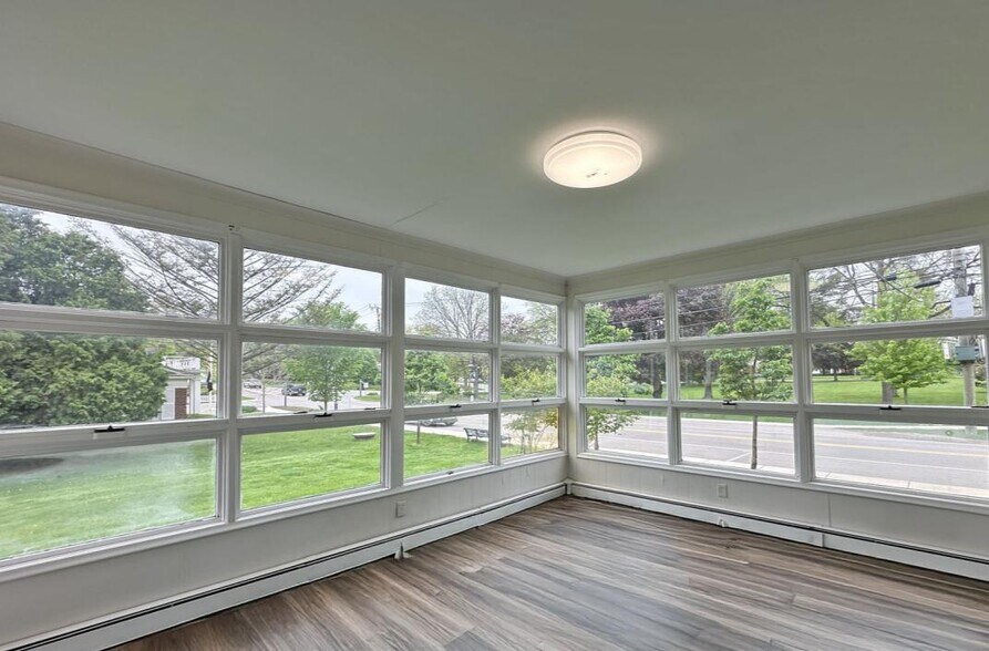 More Photos Of 32440 Franklin Rd, Franklin Office For Sale