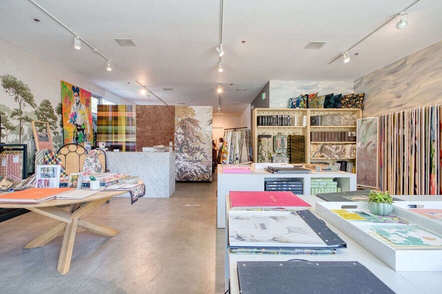 More Photos Of 542 N Larchmont Blvd, Los Angeles Office For Sale