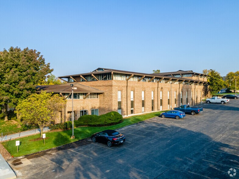 More Photos Of 8900 State Line Rd, Leawood Medical For Sale