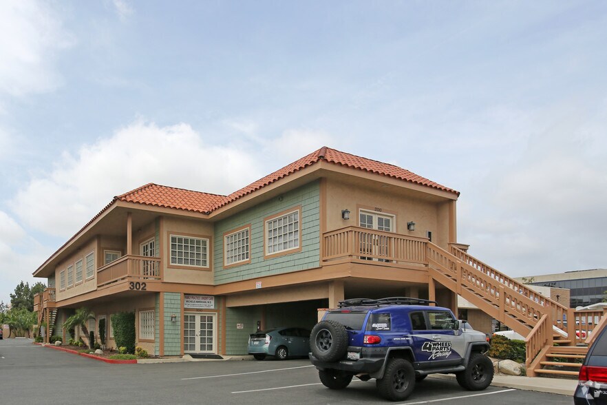 More Photos Of 300-302 N Tustin Ave, Santa Ana Office For Lease
