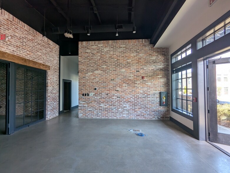 More Photos Of 91 S College St, Statesboro Warehouse For Sale