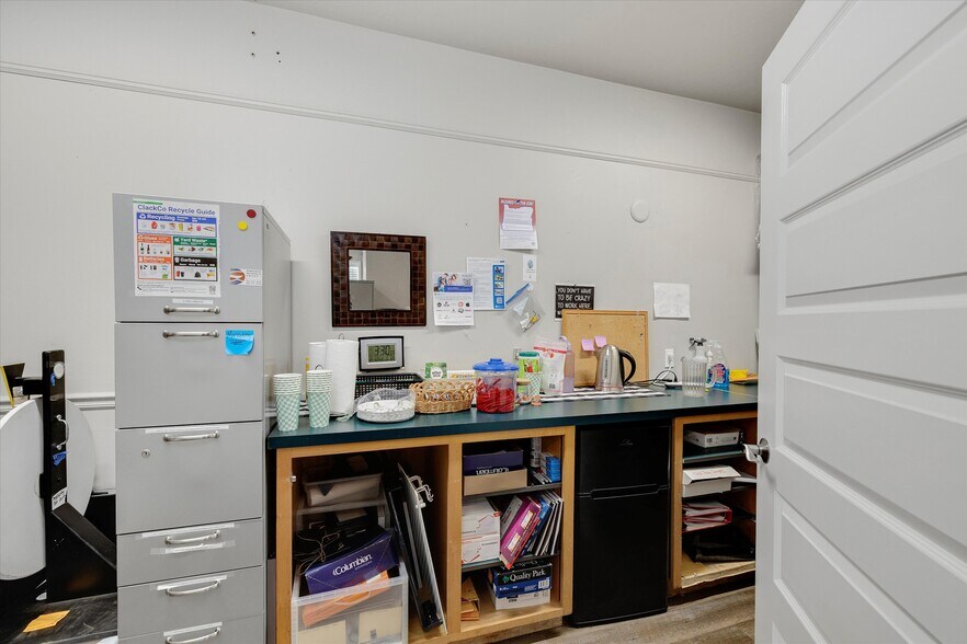 More Photos Of 113 N Elm St, Canby Restaurant For Sale