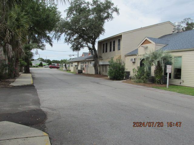 More Photos Of 913 Gulf Breeze Pky, Gulf Breeze Storefront Retail Office For Sale
