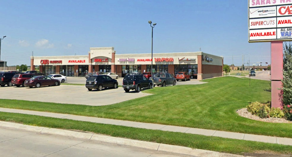Primary Photo Of 2390 N Diers Ave, Grand Island General Retail For Lease