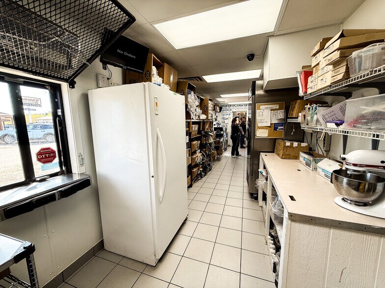 More Photos Of 1290 Front St, Forsyth Freestanding For Sale