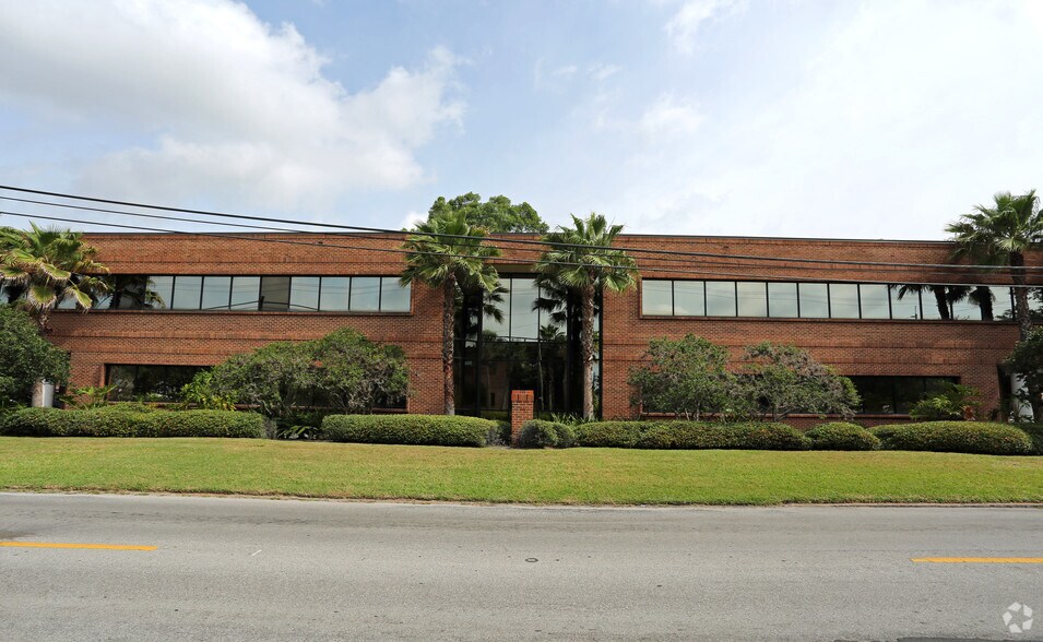 More Photos Of 3401 W Cypress St, Tampa Office For Lease