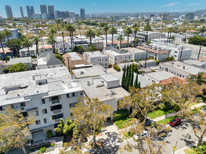More Photos Of 439 S Oakhurst Dr, Beverly Hills Apartments For Sale