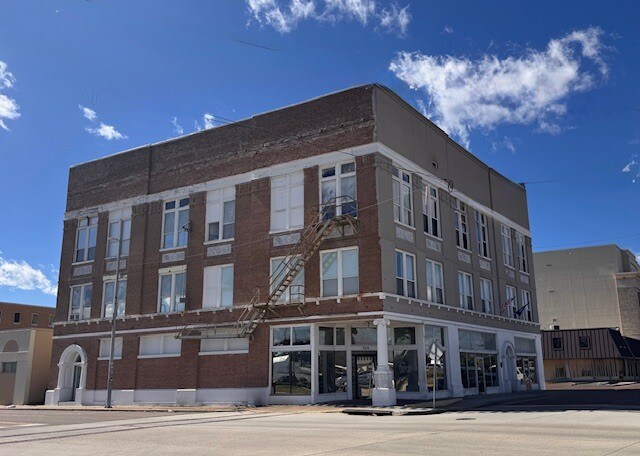 Primary Photo Of 713 Howard Ave, Biloxi General Retail For Sale