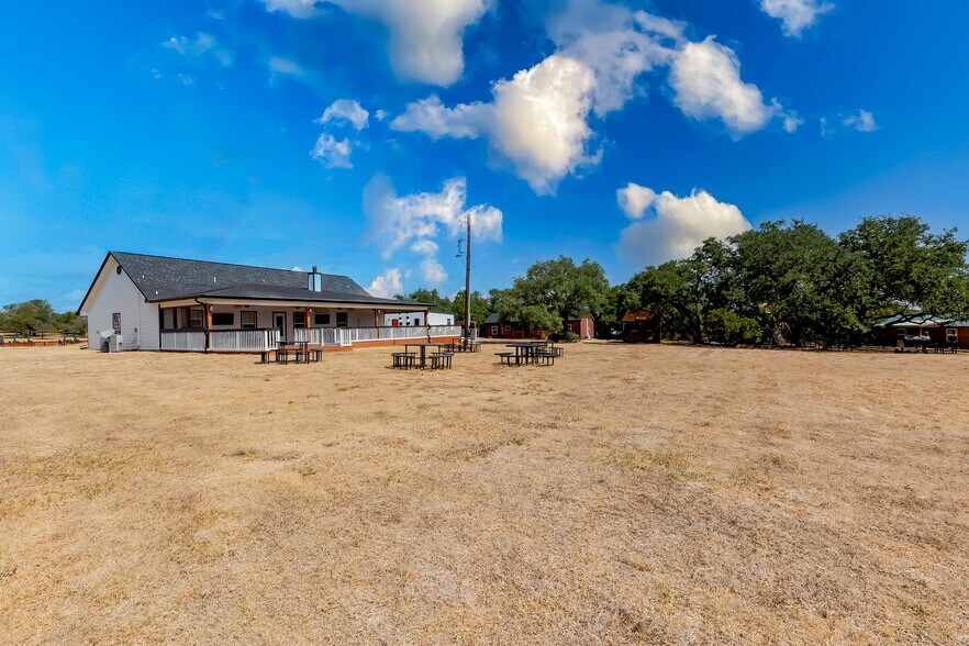 More Photos Of 200 King Ranch Rd, Gatesville Specialty For Sale