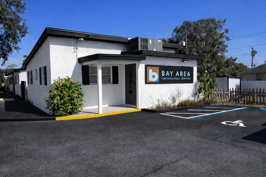 Primary Photo Of 5409 16th St N, Saint Petersburg Office Residential For Lease