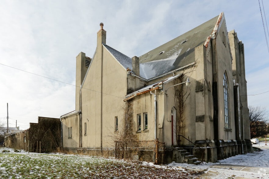 More Photos Of 400 Limestone St, Springfield Religious Facility For Sale