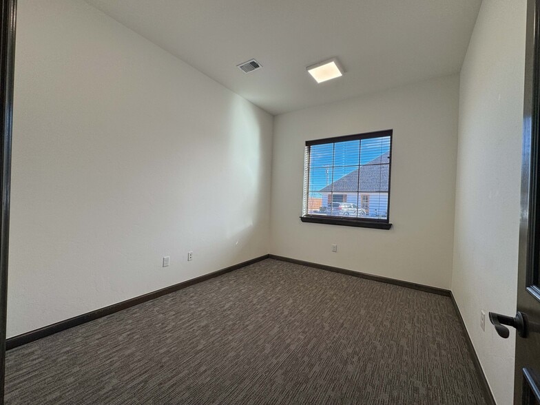 More Photos Of 1111 Magnolia Ct, Moore Unknown For Lease