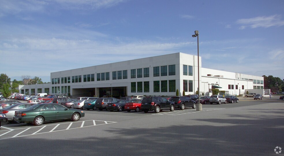 More Photos Of 100 Sockanosset Cross Rd, Cranston Office For Lease