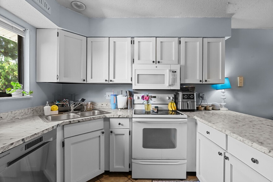 More Photos Of 8942 Eden Ave, Affton Apartments For Sale