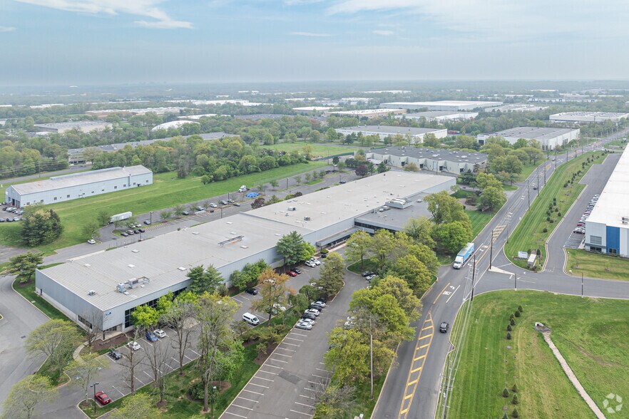 Primary Photo Of 100 Randolph Rd, Somerset Light Distribution For Lease
