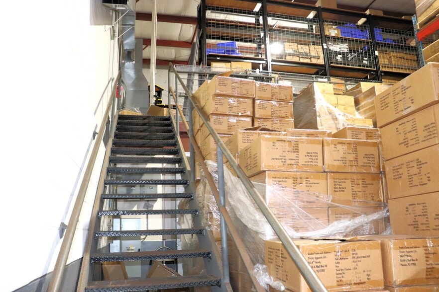 More Photos Of 2 Red Hill Rd, Montague Warehouse For Sale