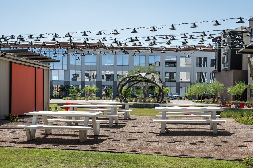 More Photos Of 6400 E McDowell Rd, Scottsdale Office For Lease