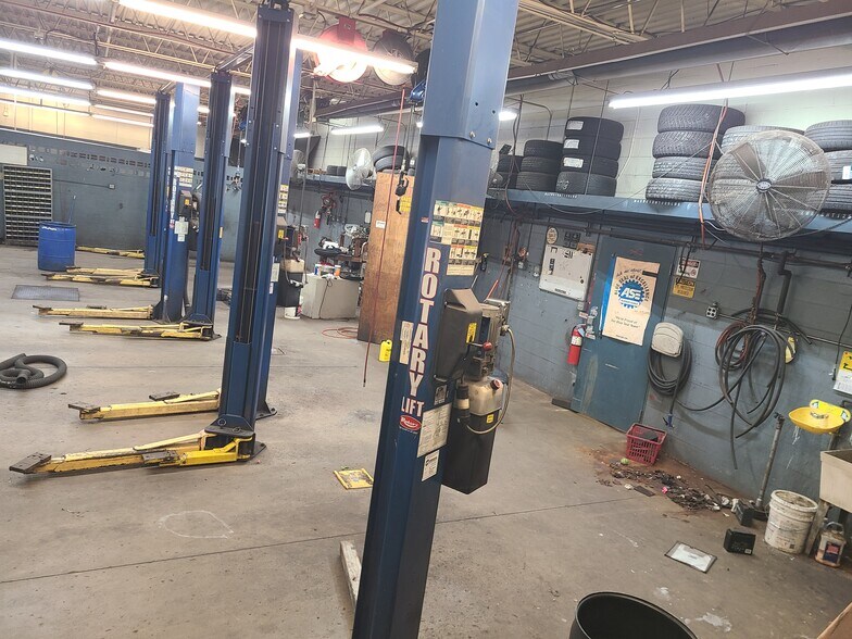 More Photos Of 3521 Grape Rd, Mishawaka Auto Dealership For Lease