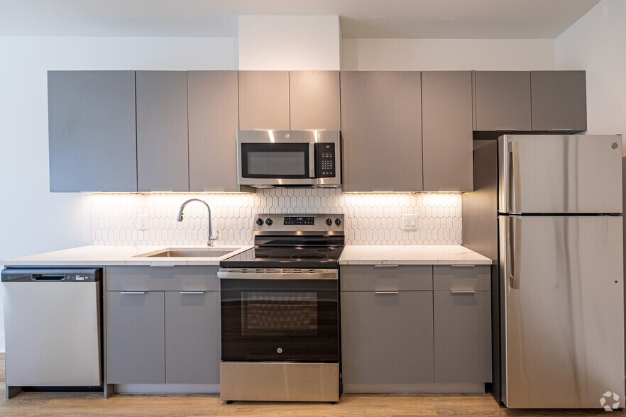 More Photos Of 10 W Westfield Ave W, Roselle Park Apartments For Lease