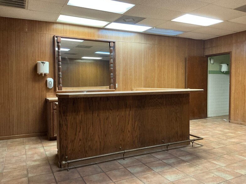 More Photos Of 908 Cecilia St, Alice Warehouse For Lease