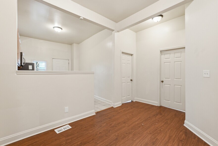 More Photos Of 309 W 41st St, Savannah Multifamily For Sale