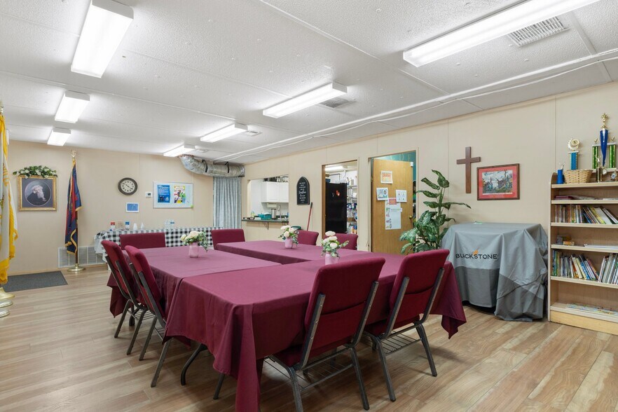 More Photos Of 15464 Cortez Blvd, Brooksville Unknown For Lease