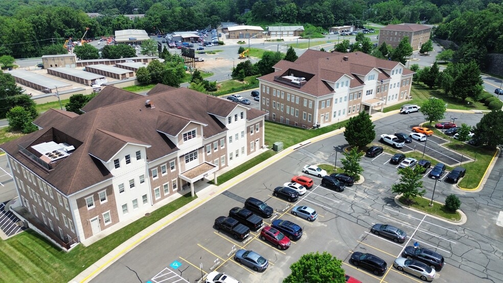 More Photos Of 18300 Quantico Gateway Dr, Triangle Unknown For Lease