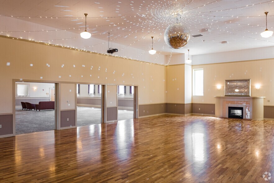 More Photos Of 181-195 High St NE, Salem General Retail For Lease