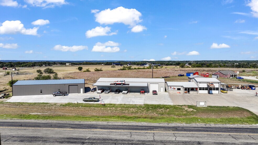 More Photos Of 5989 N FM 51, Weatherford Showroom For Sale