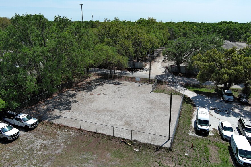 More Photos Of 10248 Fisher ave, Tampa Land For Lease