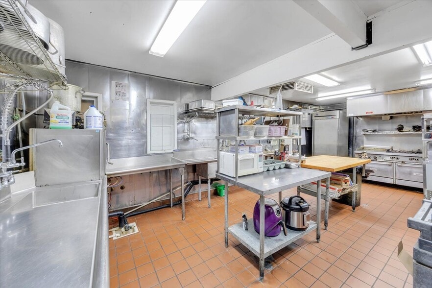 More Photos Of 1051 Hwy 4, Arnold General Retail For Sale