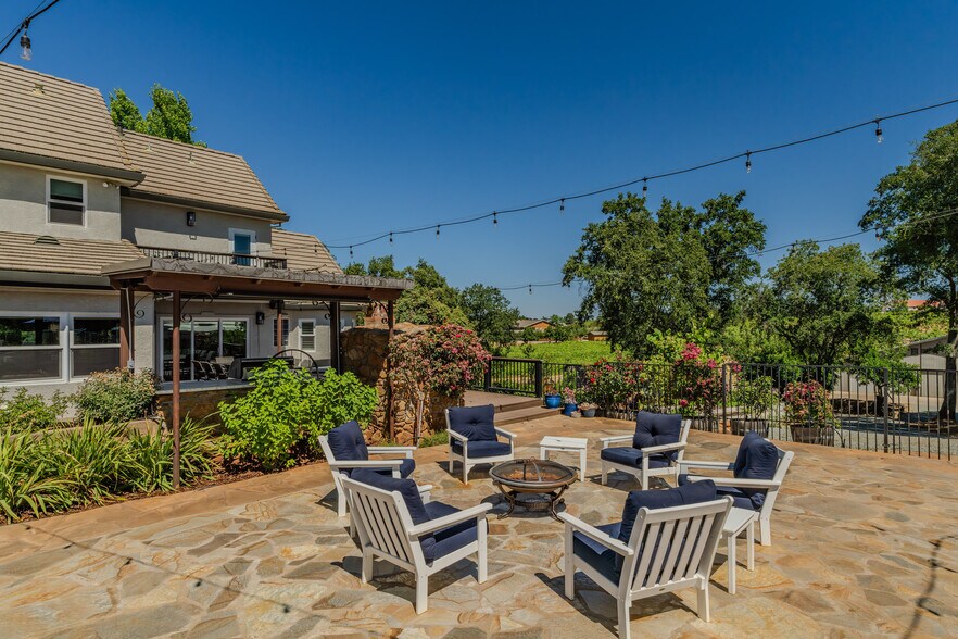 More Photos Of 10786 Shenandoah Rd, Plymouth Winery Vineyard For Sale