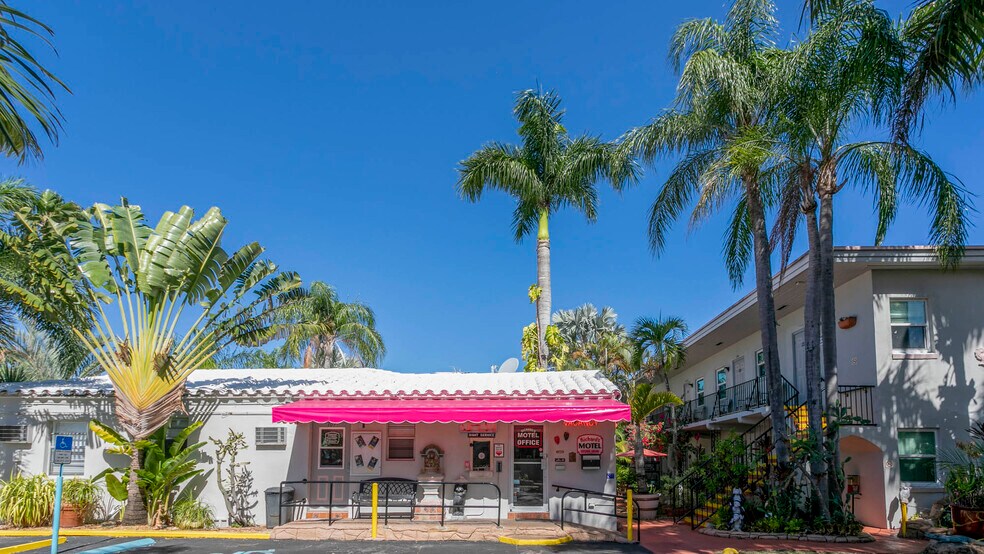 More Photos Of 1411 S Federal Hwy, Hollywood Hotel For Sale