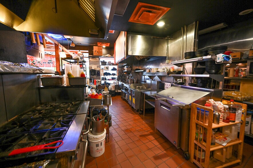 More Photos Of 8503 Baltimore Ave, College Park Restaurant For Lease