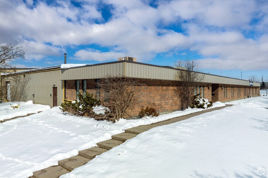Primary Photo Of 153 Crown Ct, Whitby Warehouse For Lease