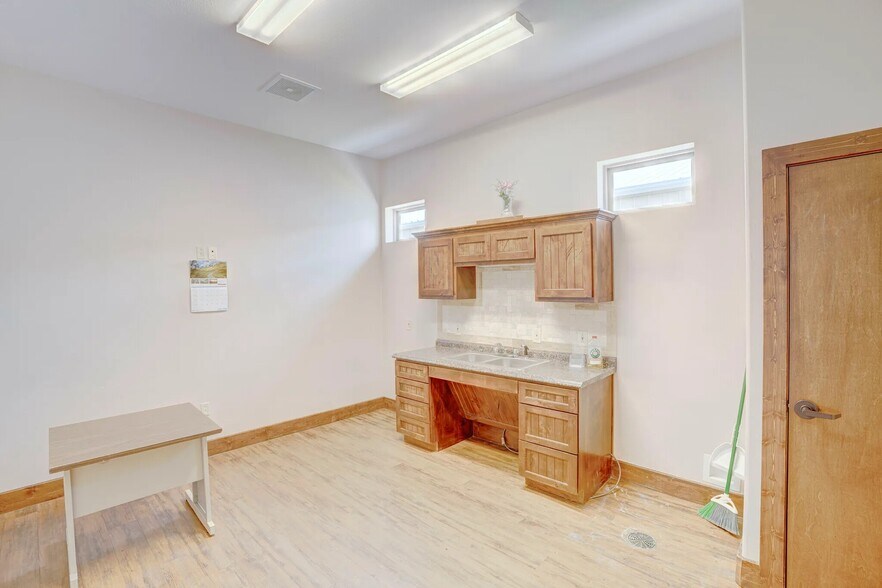 More Photos Of 3209 Fort Worth Dr, Denton Medical For Lease