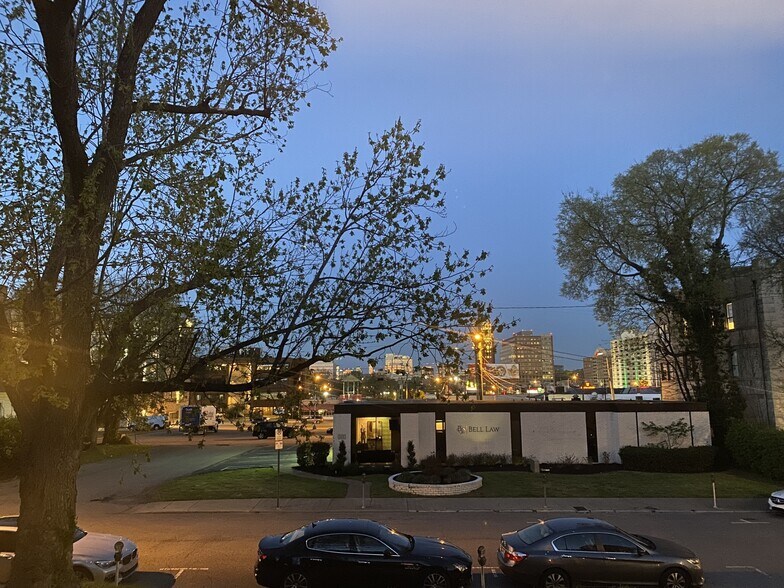 More Photos Of 113 30th Ave N, Nashville Medical For Sale