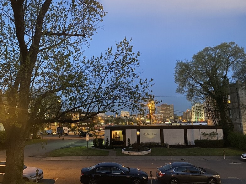 More Photos Of 113 30th Ave N, Nashville Medical For Sale