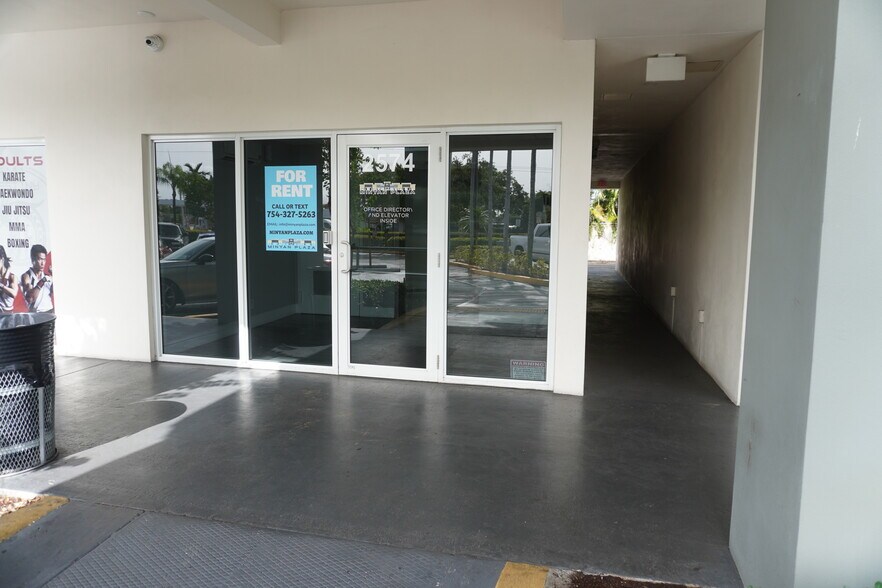 More Photos Of 2520-2650 N University Dr, Sunrise Unknown For Lease