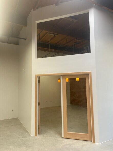 More Photos Of 4200 Sepulveda Blvd, Culver City Office For Lease