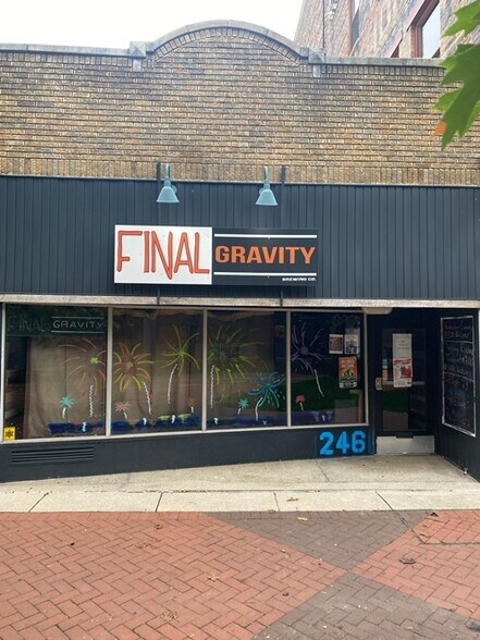 More Photos Of 246 N Kalamazoo Mall, Kalamazoo Bar For Lease