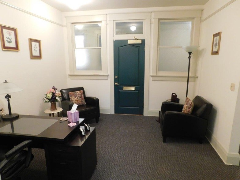 More Photos Of 120 E Pine St, Lakeland Office For Lease