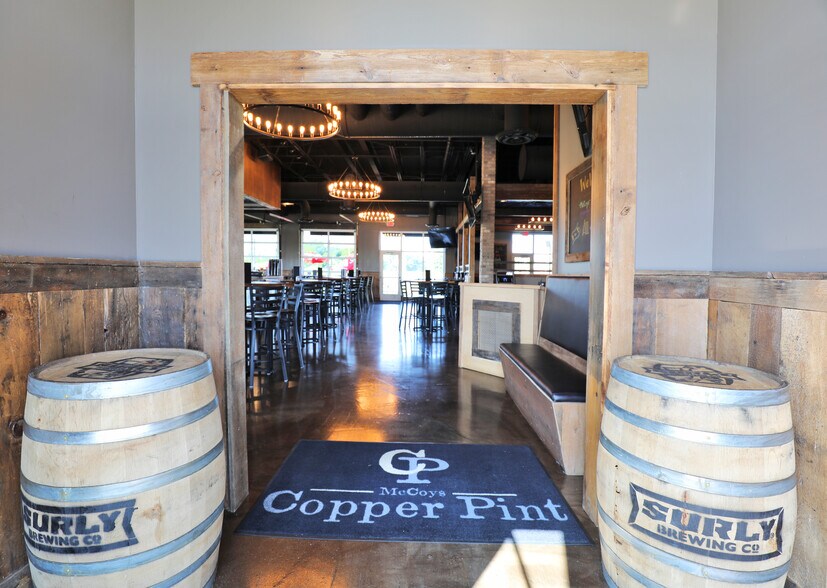 More Photos Of 1710 Crossings Blvd, Shakopee Restaurant For Sale